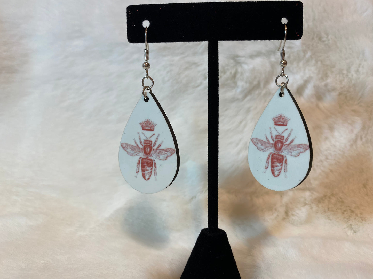 Queen Bee Teardrop earrings