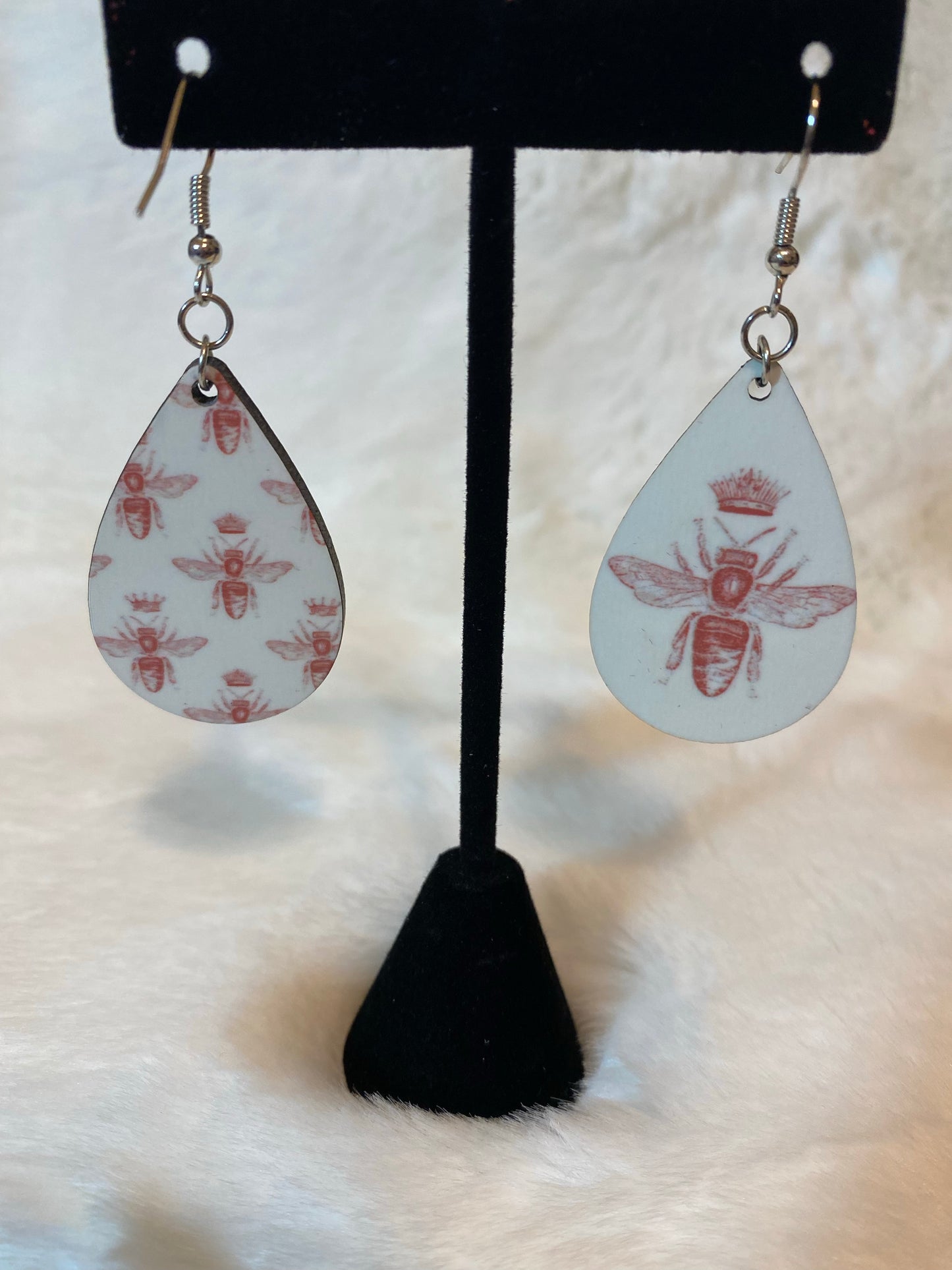 Queen Bee Teardrop earrings